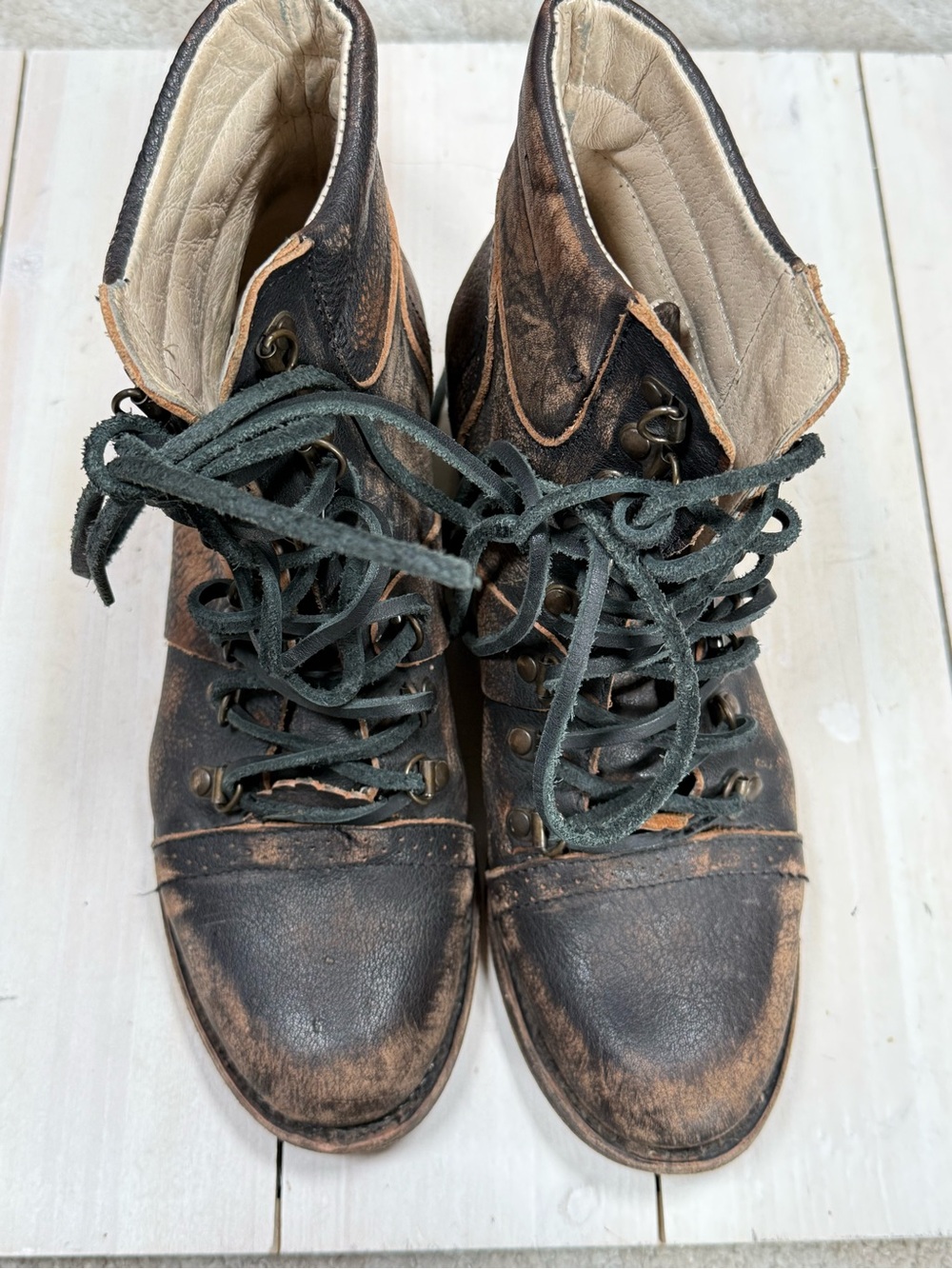 Freebird by Steven Gage
Distressed Leather Boots Size 7 - Picture 2 of 12